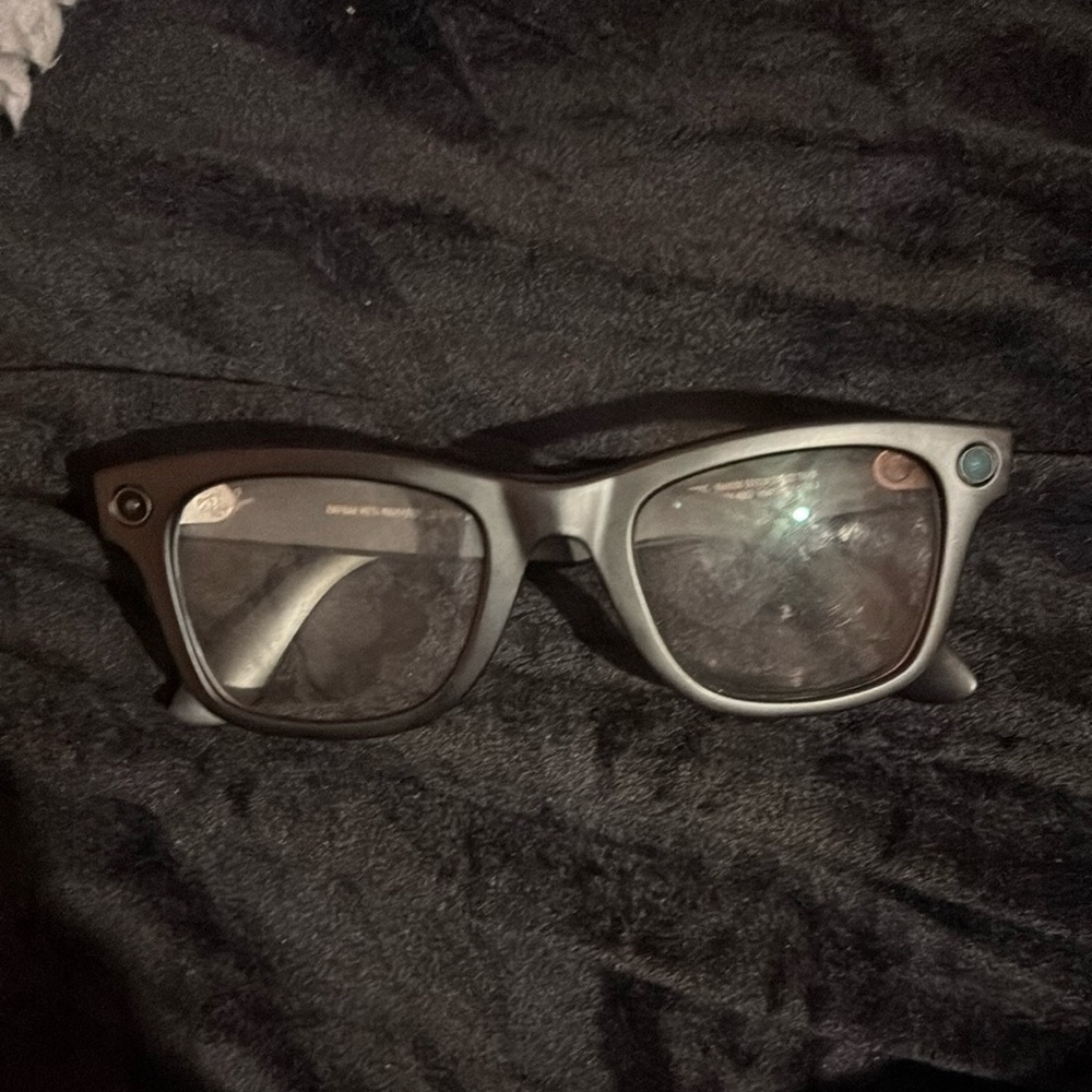 Black Smart Glasses